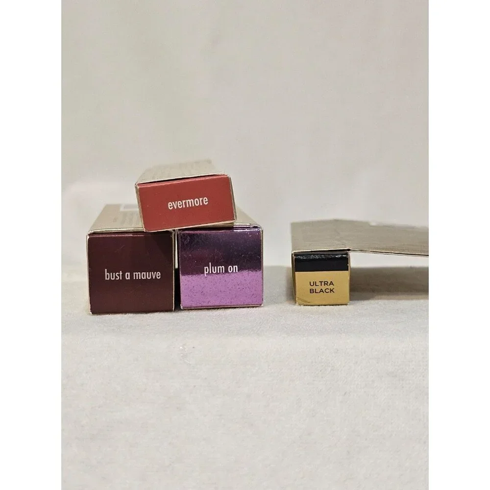 Stila and hourglass liquid eyeshadow and mascara deal